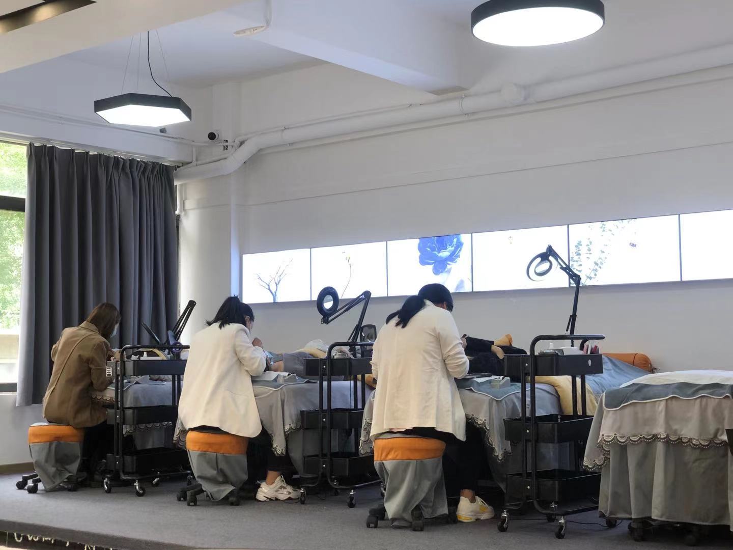 美容院选美业系统时要注意什么？