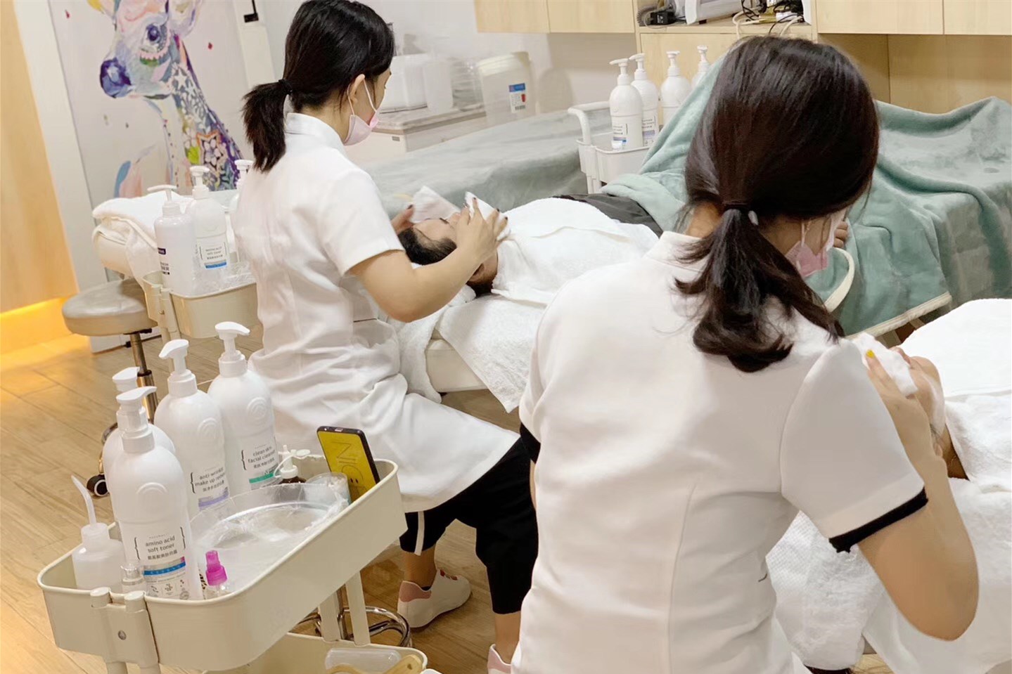 美容院拓客怎么拓?一招解决你拓客的问题