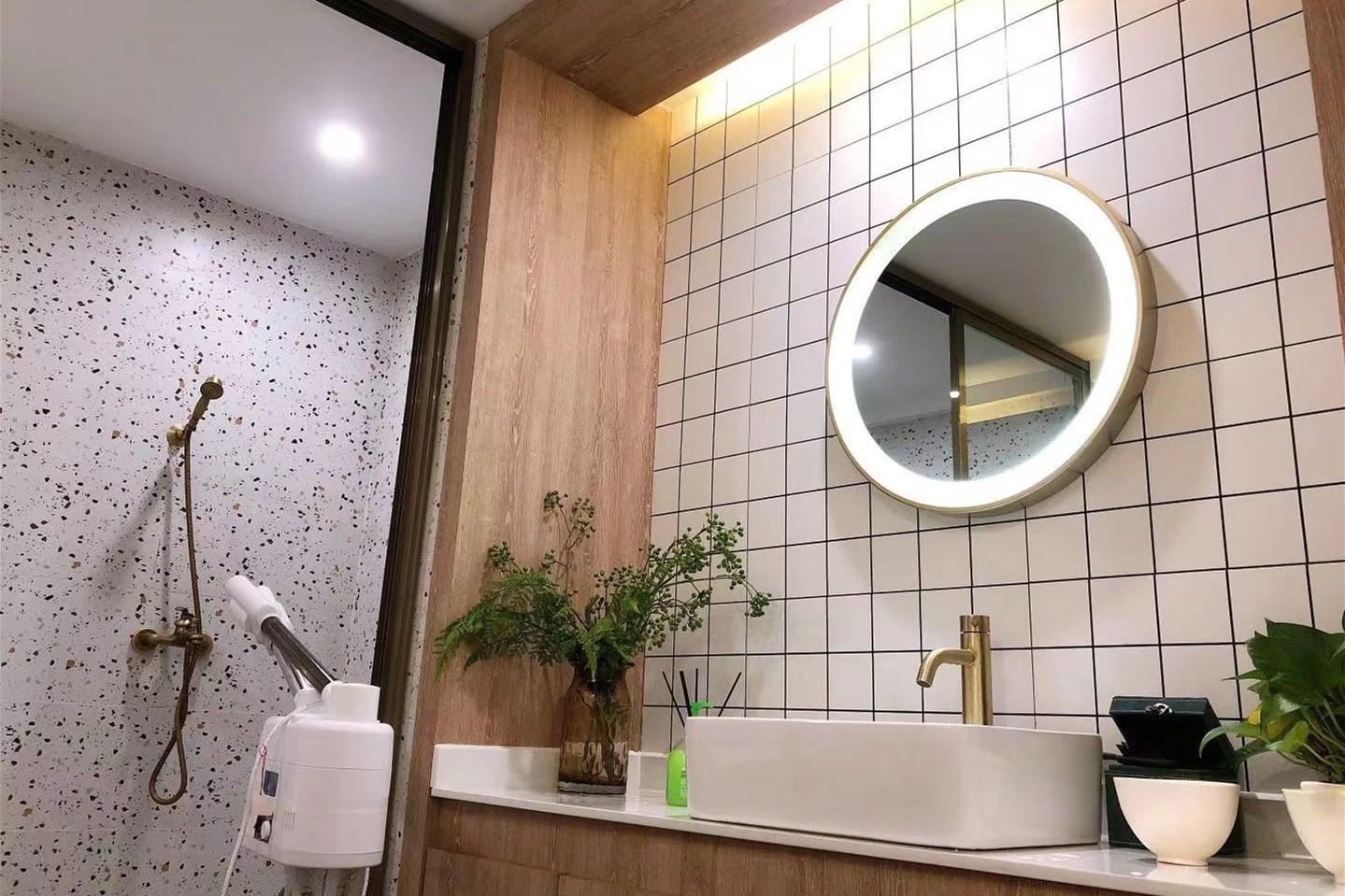 开皮肤管理店能赚钱这事靠谱吗？