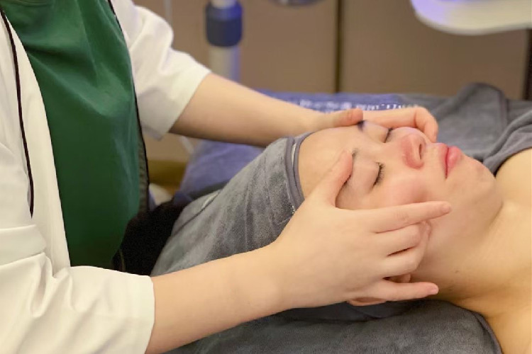 小区美容院别死扛，这套 “零成本” 拓客术用着太香了