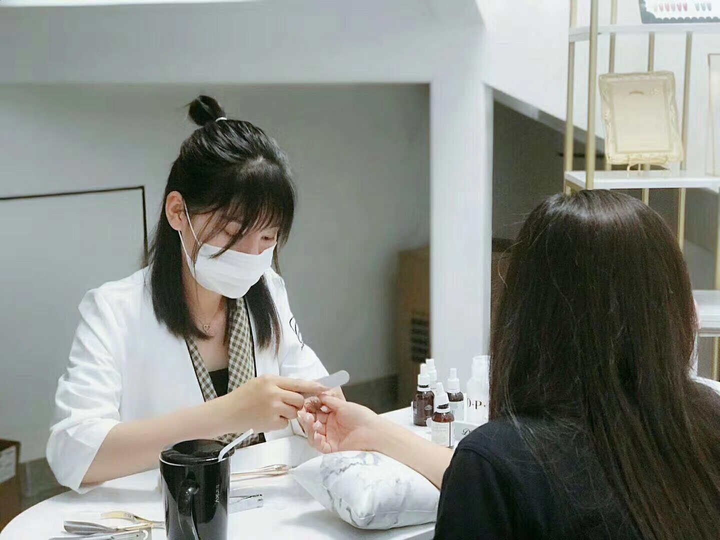 美业老板必看：真正留客的，从来不是低价活动